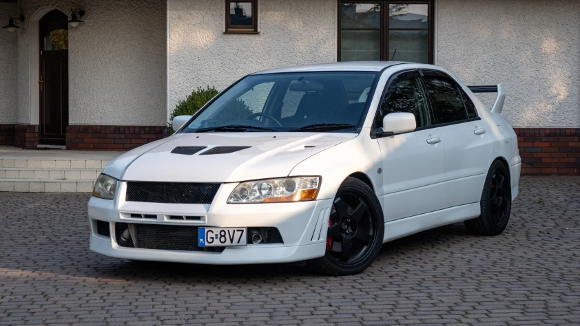 Mitsubishi Lancer Evo 2001 - zdjęcie główne