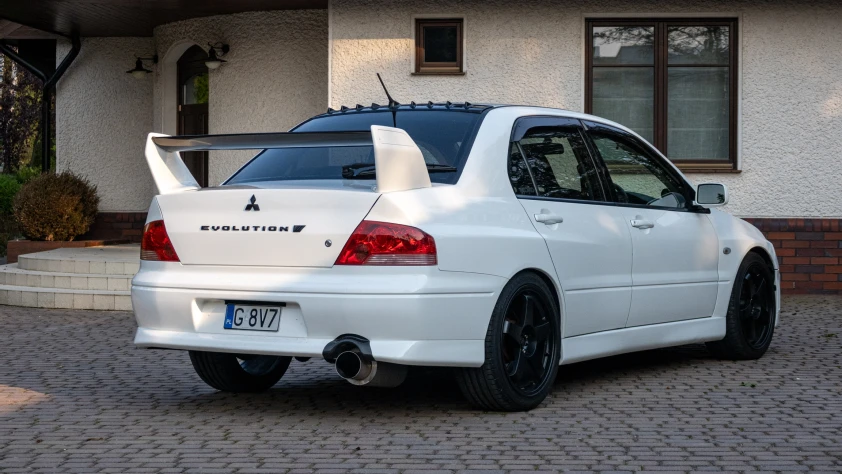 Mitsubishi Lancer Evo 2001 - zdjęcie dodatkowe nr 2