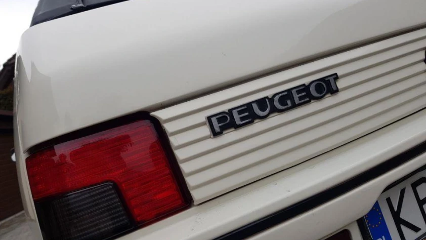 Peugeot 205 Cabrio 1988 - zdjęcie dodatkowe nr 32