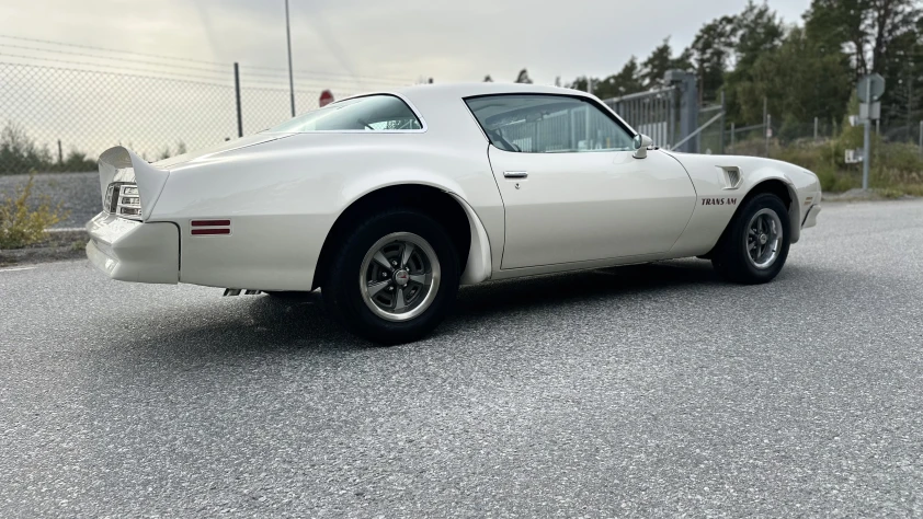 Pontiac Firebird Trans Am T/A 6.6 1976 - zdjęcie dodatkowe nr 1