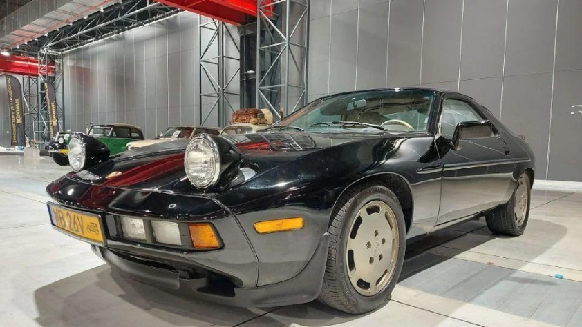 Porsche 928 1986