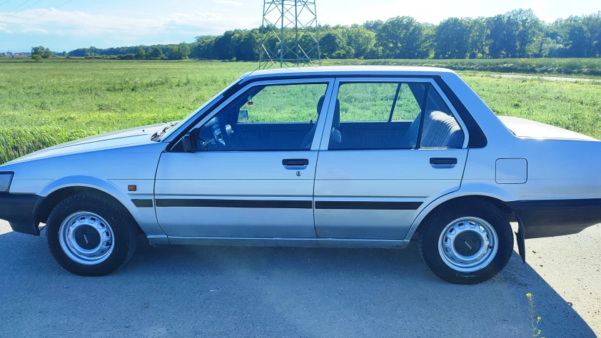 Toyota Corolla SEDAN 1986T AE80 GEN.5 1.8l 1986 - zdjęcie dodatkowe nr 2