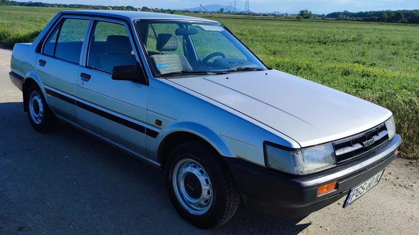 Toyota Corolla SEDAN 1986T AE80 GEN.5 1.8l 1986 - zdjęcie dodatkowe nr 5