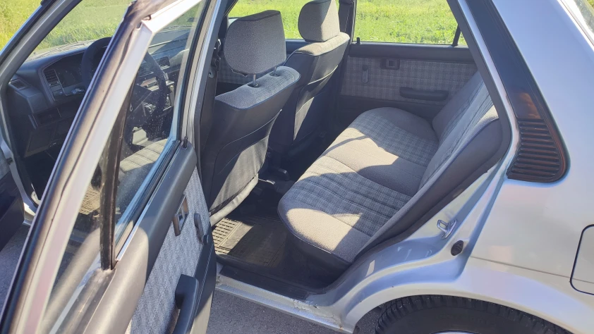 Toyota Corolla SEDAN 1986T AE80 GEN.5 1.8l 1986 - zdjęcie dodatkowe nr 9