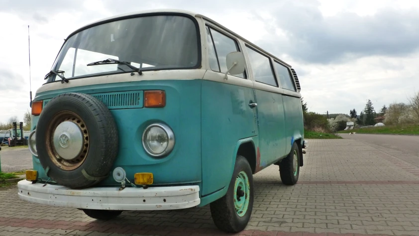 Volkswagen T2 Volkswagen T2 Ogórek Transporter Bulik - 1972