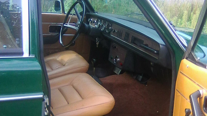 Volvo  B30E 1972 - zdjęcie dodatkowe nr 2