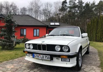 BMW Seria 3 E30 325e  1986