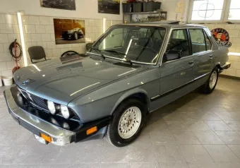 BMW Seria 5 E28 528E  1987