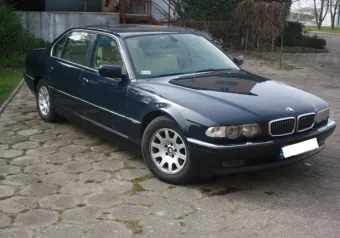 BMW Seria 7 735iL 2000