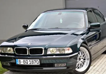 BMW Seria 7 E38 750i V12 1996