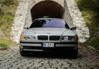 BMW Seria 7 750iL 1999