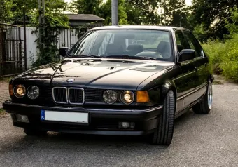 BMW Seria 7 E32 730i 1990
