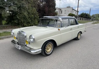 Mercedes W111 190 c 1965