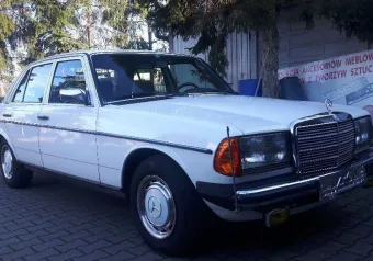 Mercedes W123 280E 1985