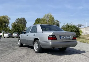 Mercedes W124 200D 1995